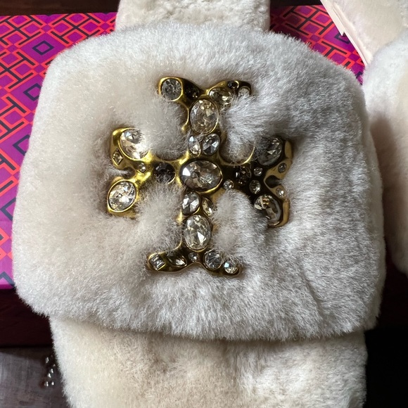 Tory Burch Jeweled Shearling slide buttermilk NEW - Picture 10 of 11